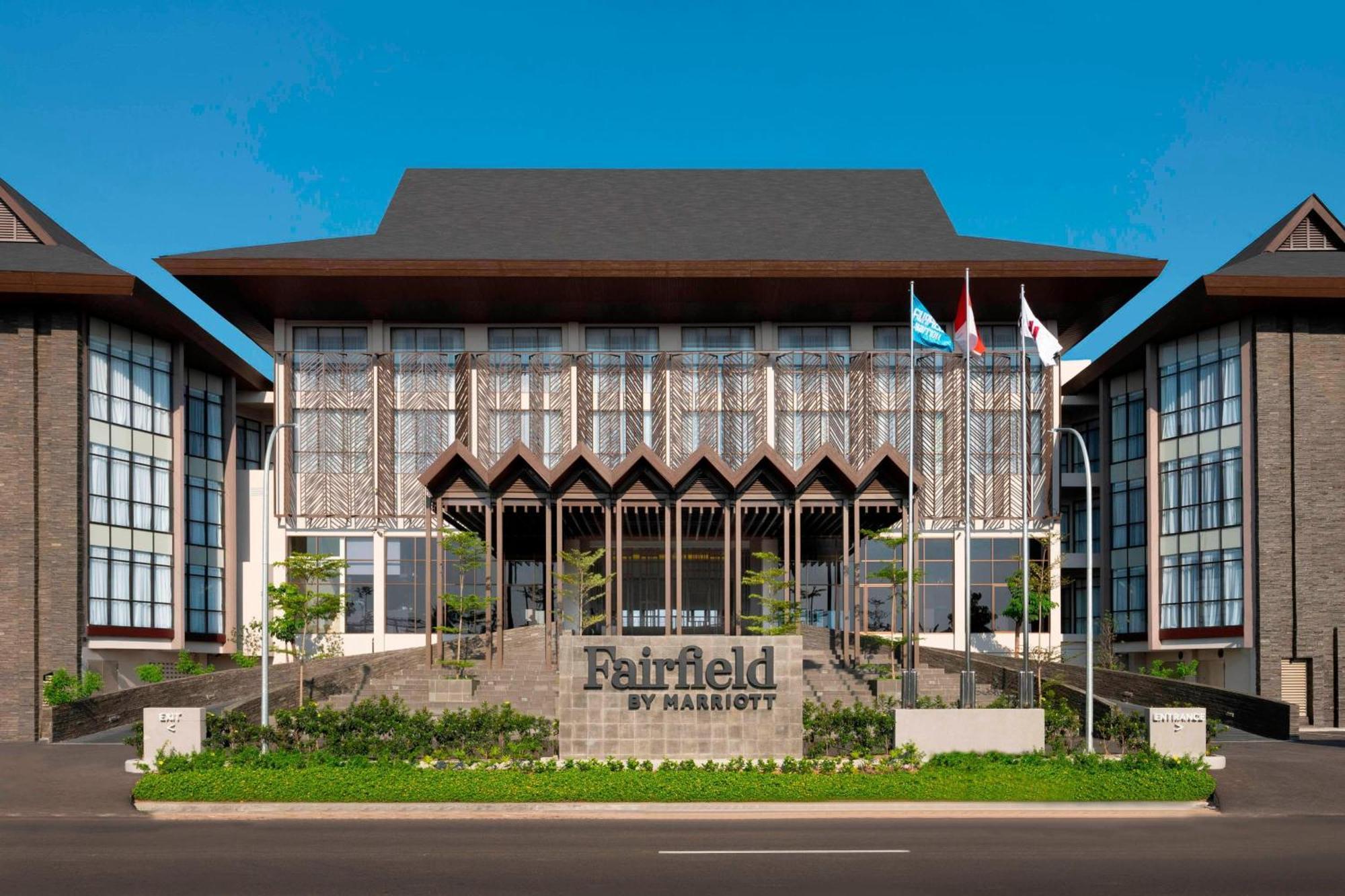 Отель Fairfield By Marriott Belitung Танджунгпандан Экстерьер фото